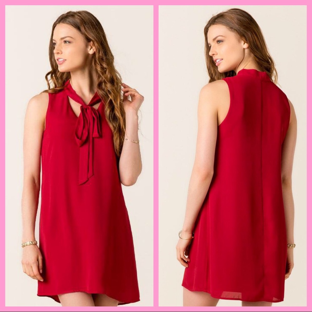 EVERLY FOR FRANCESCA’S | “Maryweather” Shift Dress